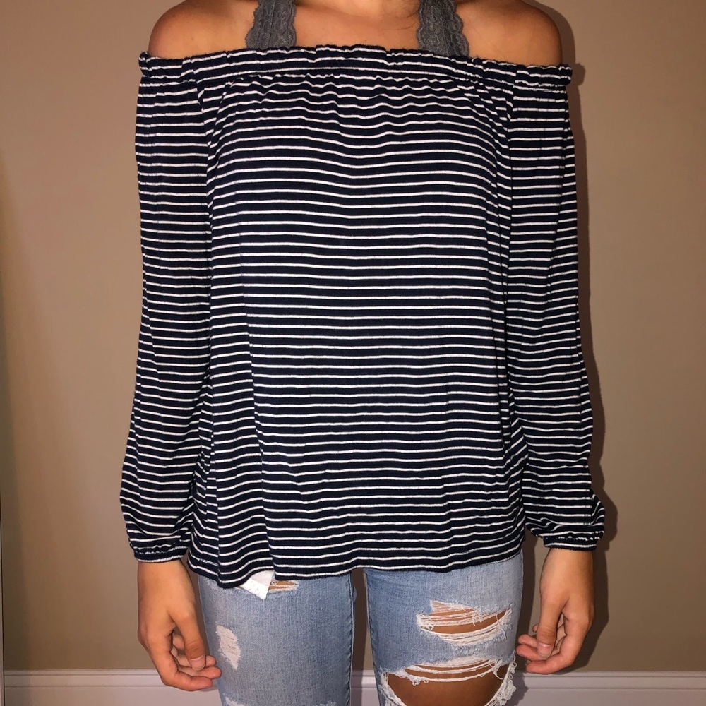 Hollister stripped off the shoulder long sleeve